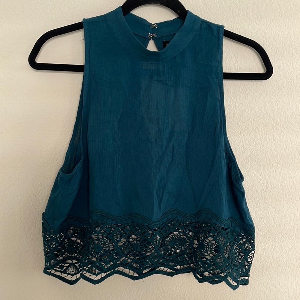 High neck cropped sleeveless top